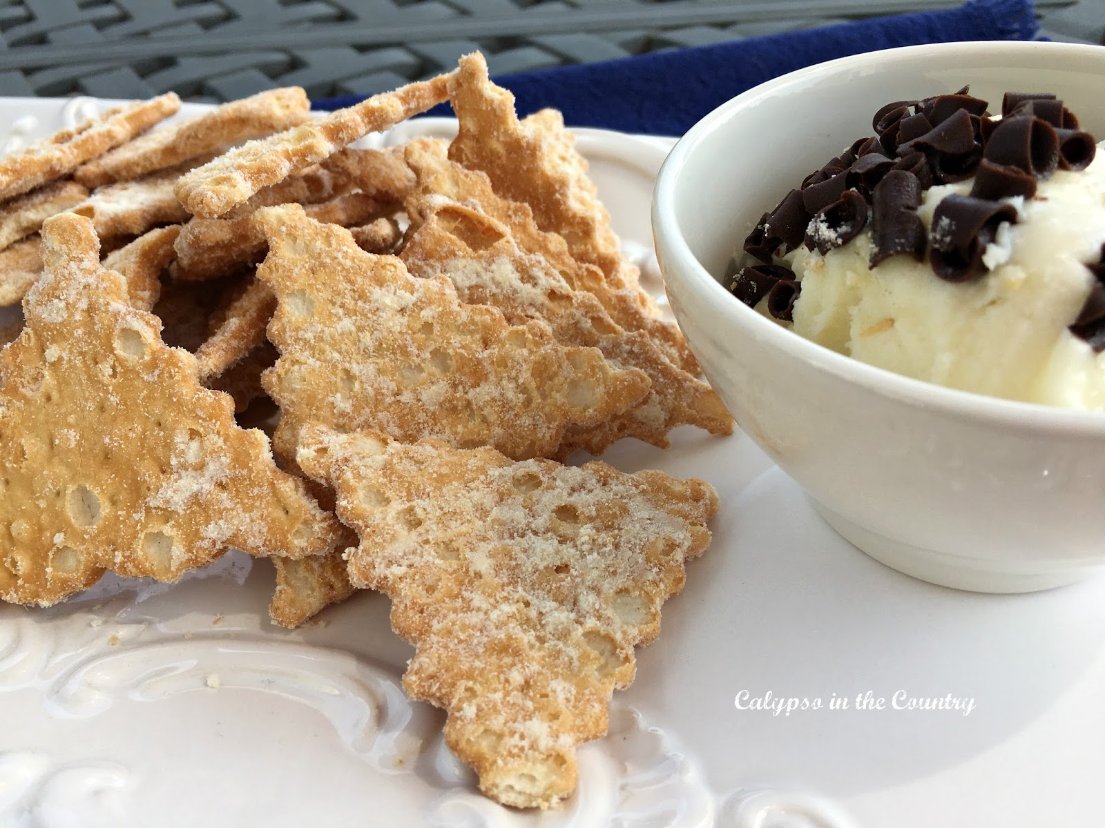 Cannoli Chips and Dip for Parties Cannoli Chips and Dip for Parties
