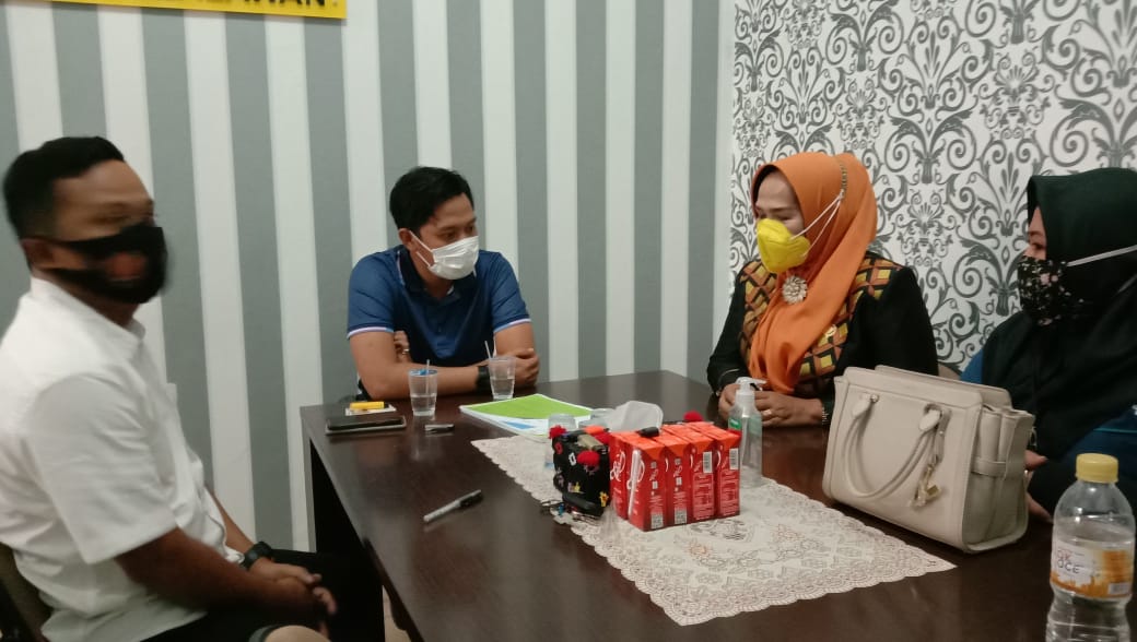 Satreskrim Polres Pelalawan Ringkus Seorang Kakek Yang Diduga Mencabuli Enam Orang Anak Dibawa Umur Satreskrim Polres Pelalawan Ringkus Seorang Kakek Yang Diduga Mencabuli Enam Orang Anak Dibawa Umur