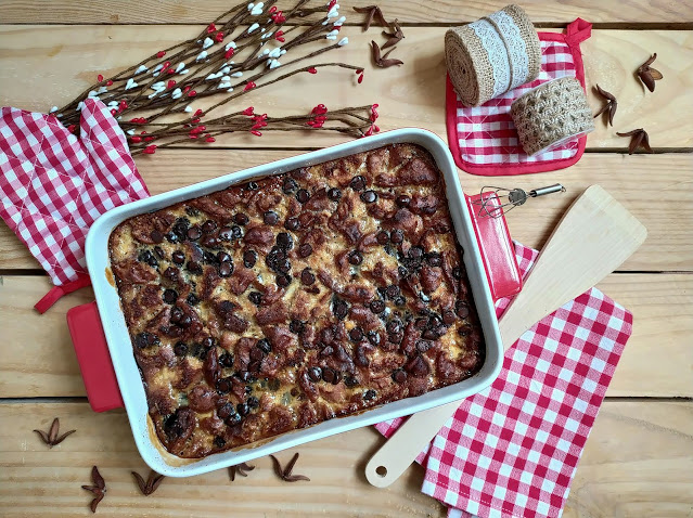 Pudin de pestiños con chocolate y naranja. Receta de aprovechamiento. Repostería de sartén. Dulces fritos. Semana Santa. Pascua. Cuca