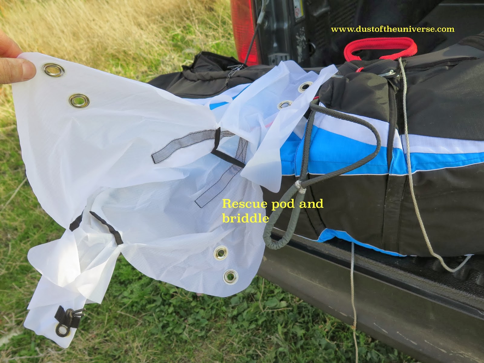 Dust of the universe: Ozone Ozium