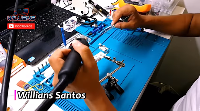 Aprenda como Remover Conector de Carga Micro USB com Estação de Retrabalho.