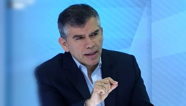 Julio Guzmán, lider del Partido Morado