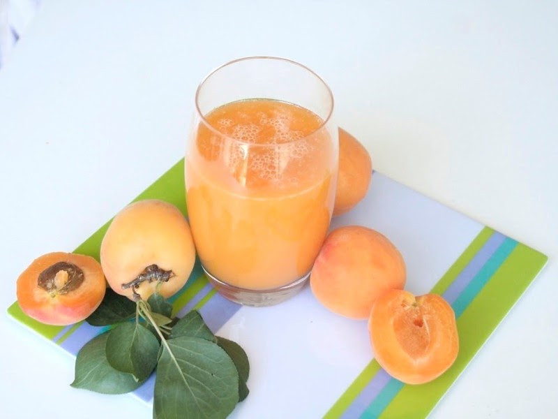 Apricot Fruit Juice with Thermomix
