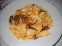 Ricetta pappardelle gamberetti e funghi