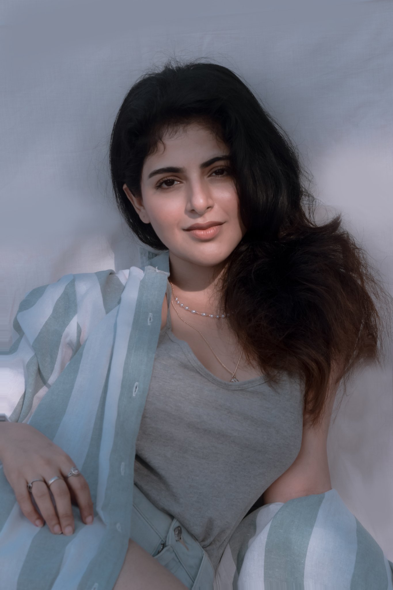 Iswarya Menon Latest Pictures,Iswarya Menon recent pics, Iswarya Menon sexy photos, Iswarya Menon in denim, Iswarya Menon hot , Iswarya Menon thighs