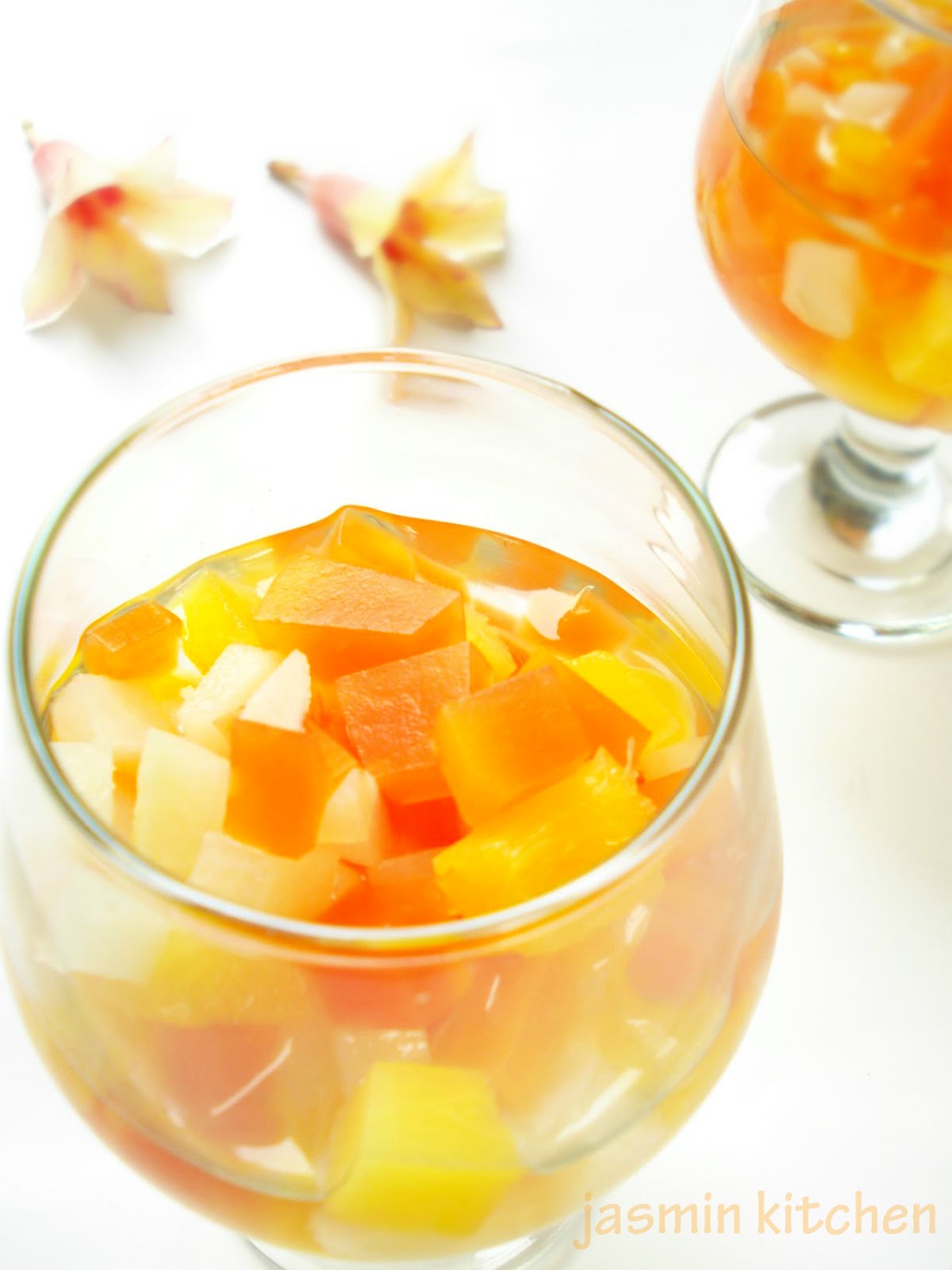 jasmin's kitchen: es buah (home made fruit cocktail)