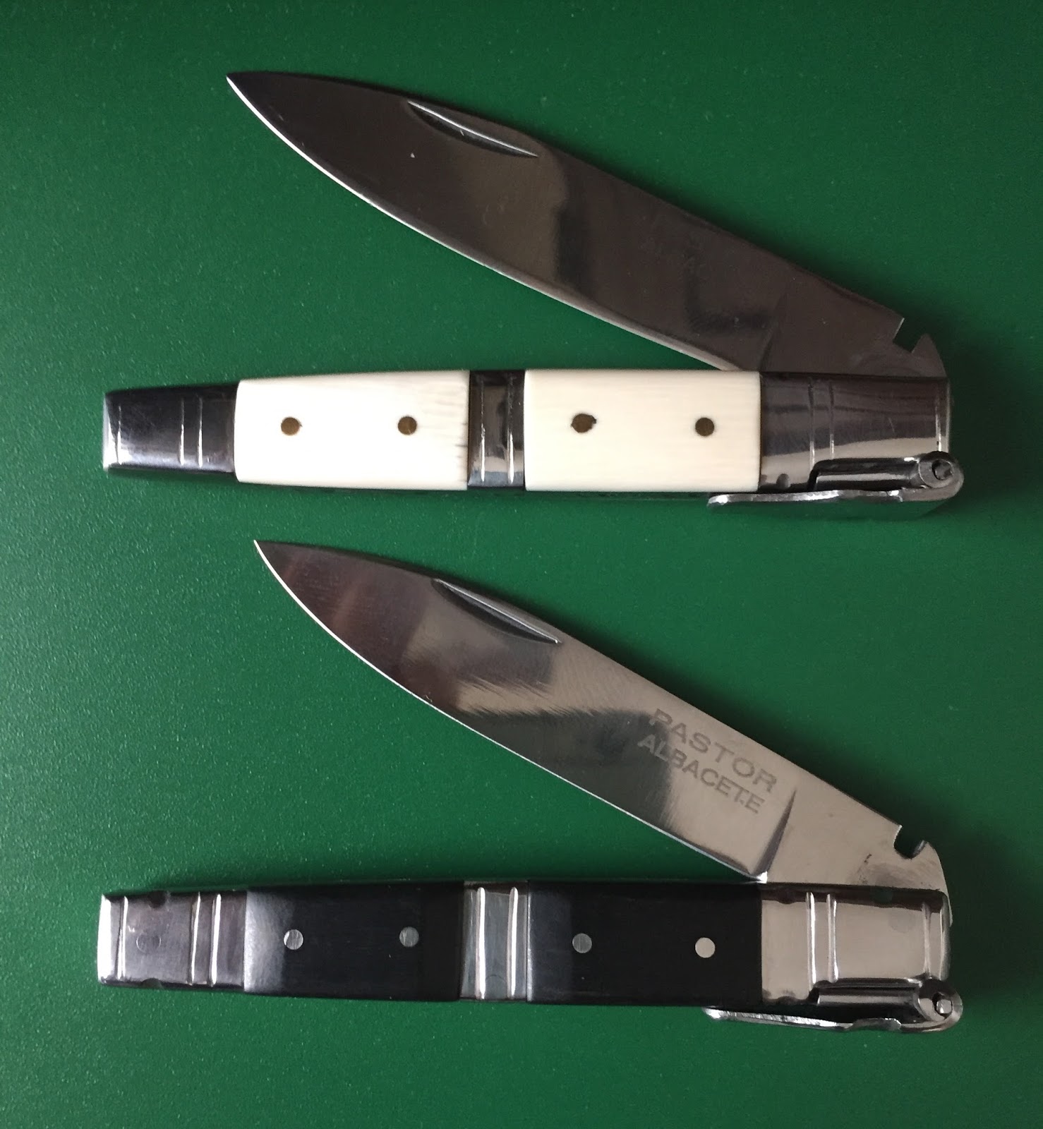 Pocket Knives Spanish