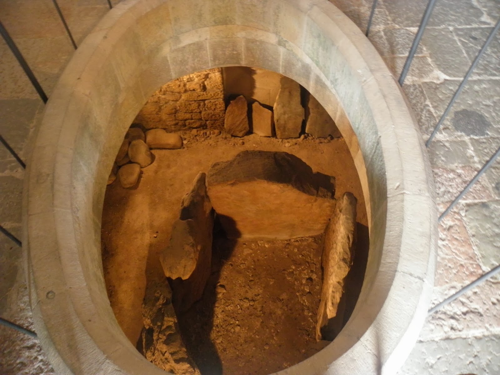 Fotos con Historia Capilla y Dolmen de Santa Cruz o Altar de la