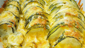Schnelles Rezept: Zucchini-Scheiben mit Käse überbacken aus dem Backofen. Überbacken schmeck alles lecker: Mein Mama Hack bei kleinen Gemüse-Verweigerern und eine tolle Verwertung für Zucchini!