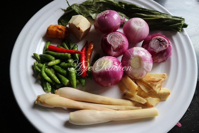 Rendang Pucuk Paku Dengan Kerang