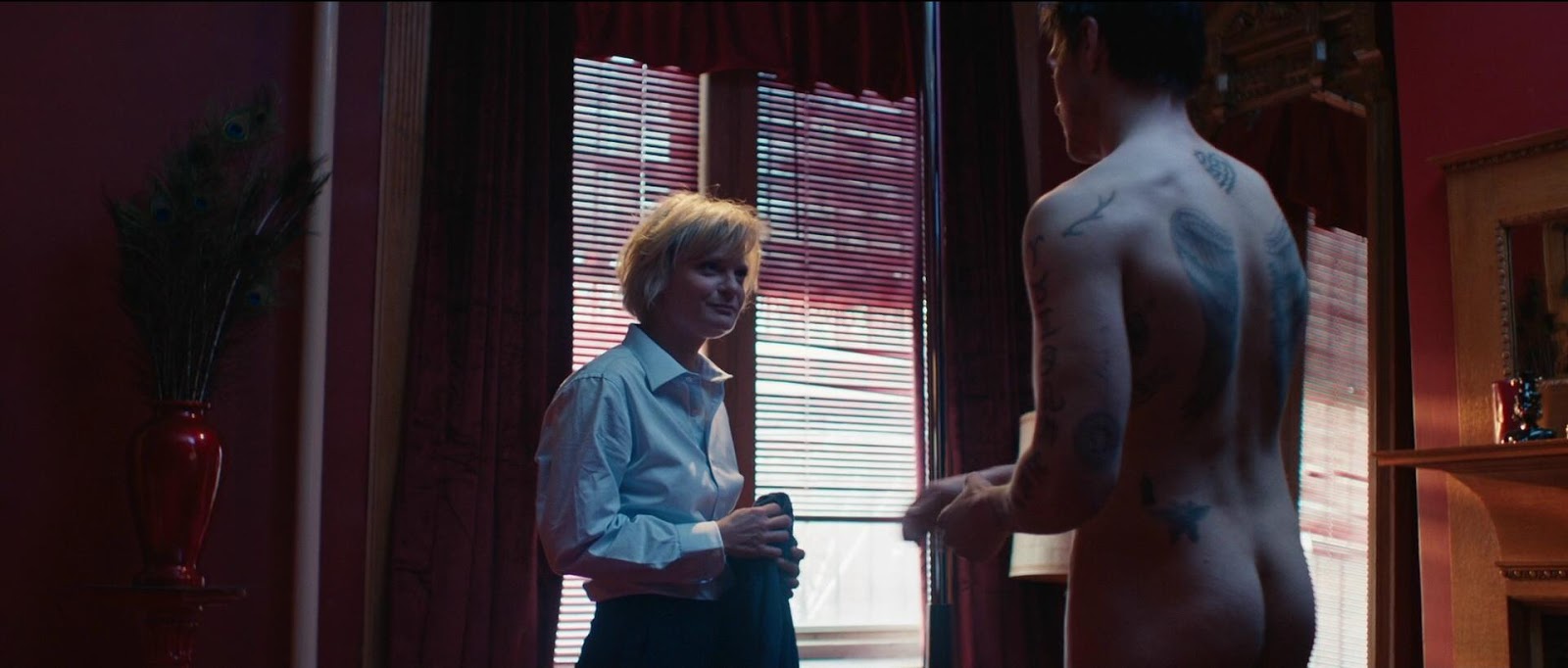 Sam Underwood di Dynasty nudo - BitchyX