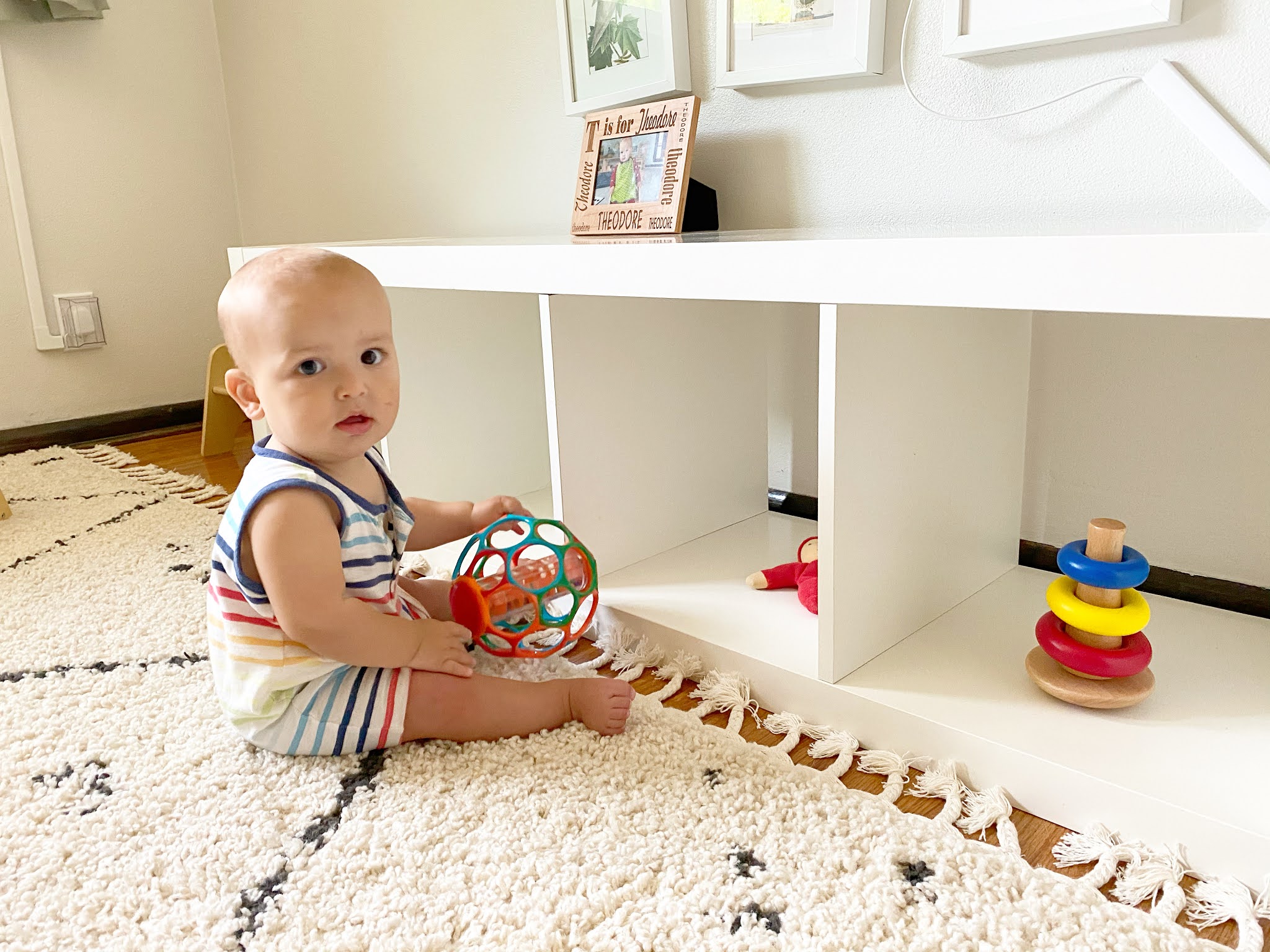 A Guide to Choosing Shelves for Your Montessori Home