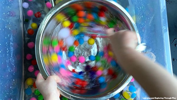 6 Easy Low-Prep Orbeez Sensory Play Activities For Kids