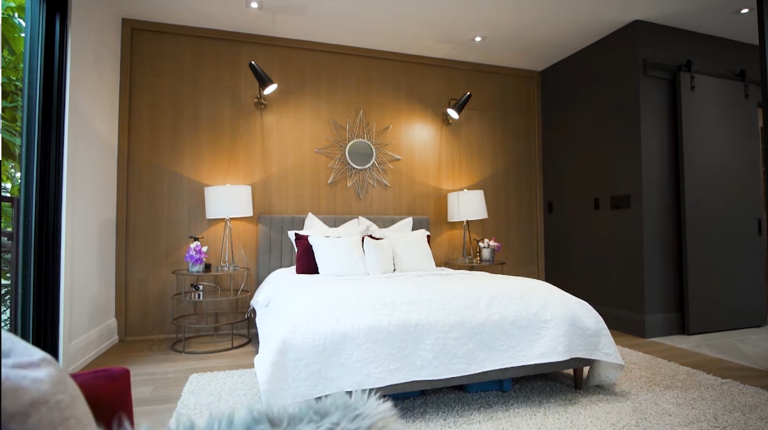 40 Interior Design Photos vs. 10 Second St, Toronto Luxury Home Tour