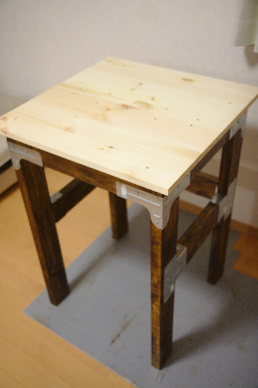 しろうとチャリ改造日記 キッチン作業台DIY (4) ー 天板ステンレスシート貼り編