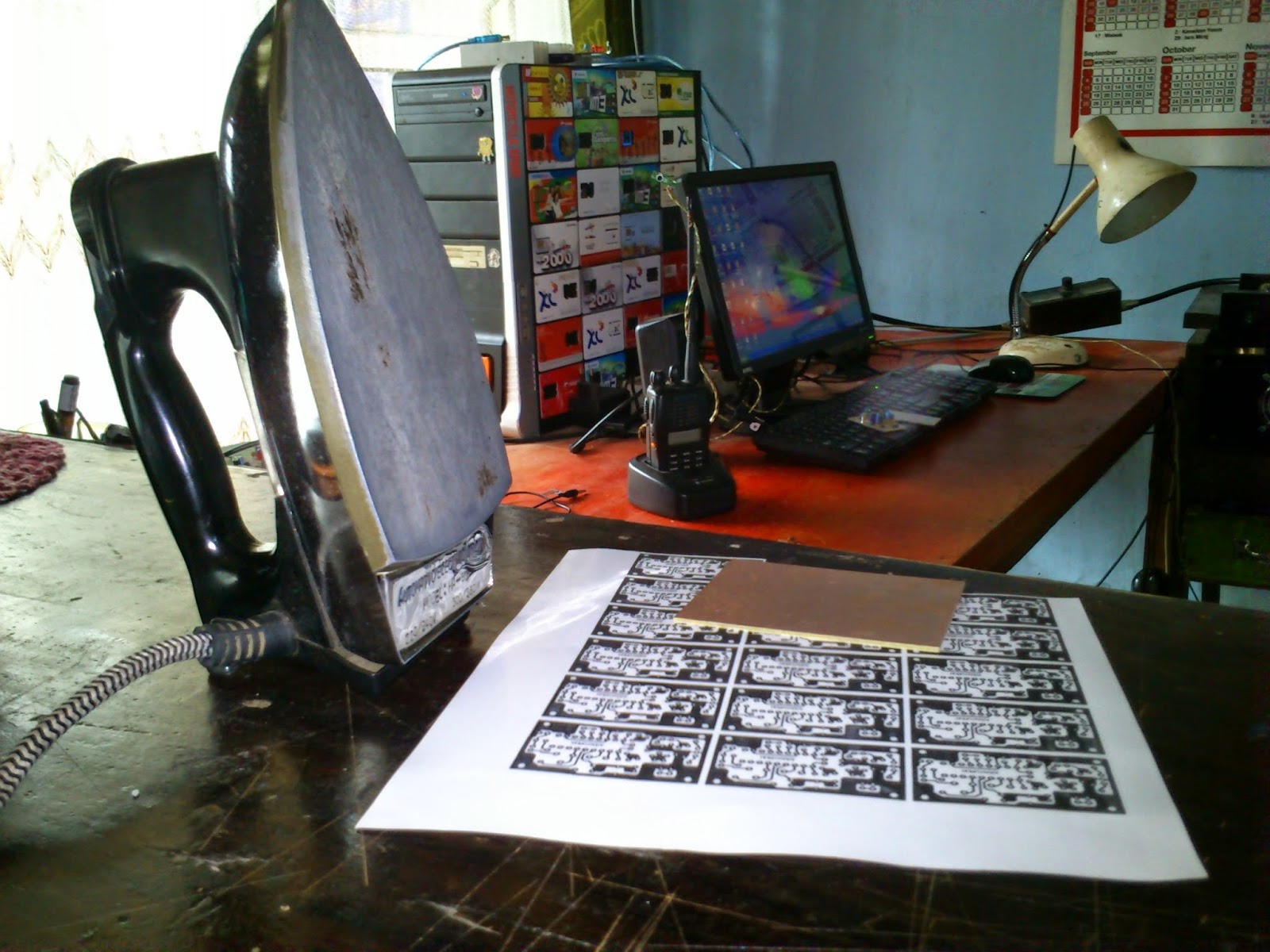 SUWOKO INDUSTRIES: Sablon PCB dengan Setrika Listrik