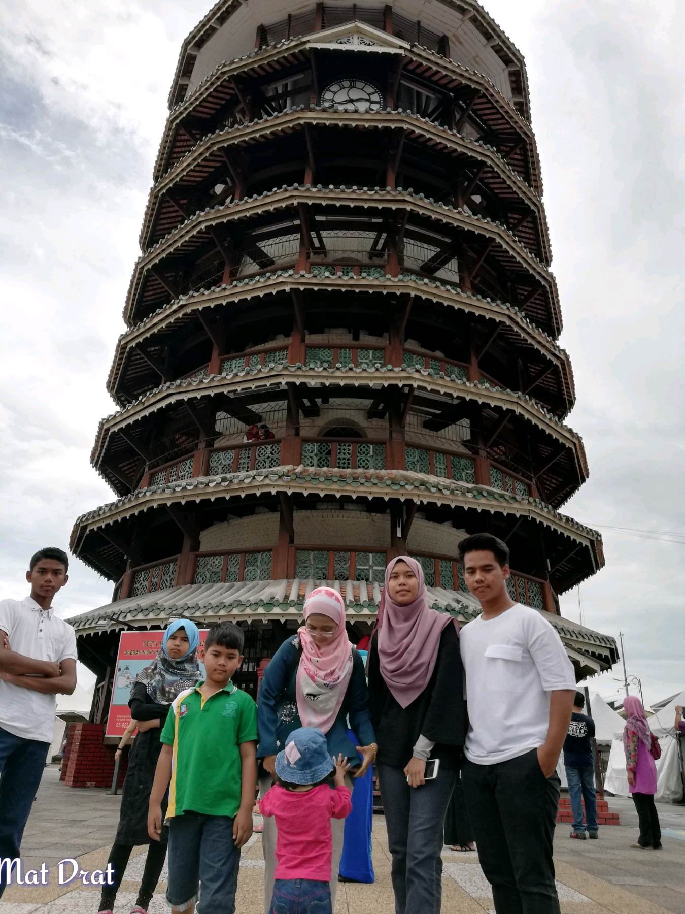 MAT DRAT: Menara Condong Teluk Intan - Cuti Cuti Malaysia