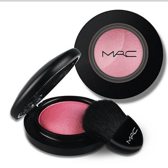 أحمر الخدود "بلاشر" أحمر الخدود "بلاشر"