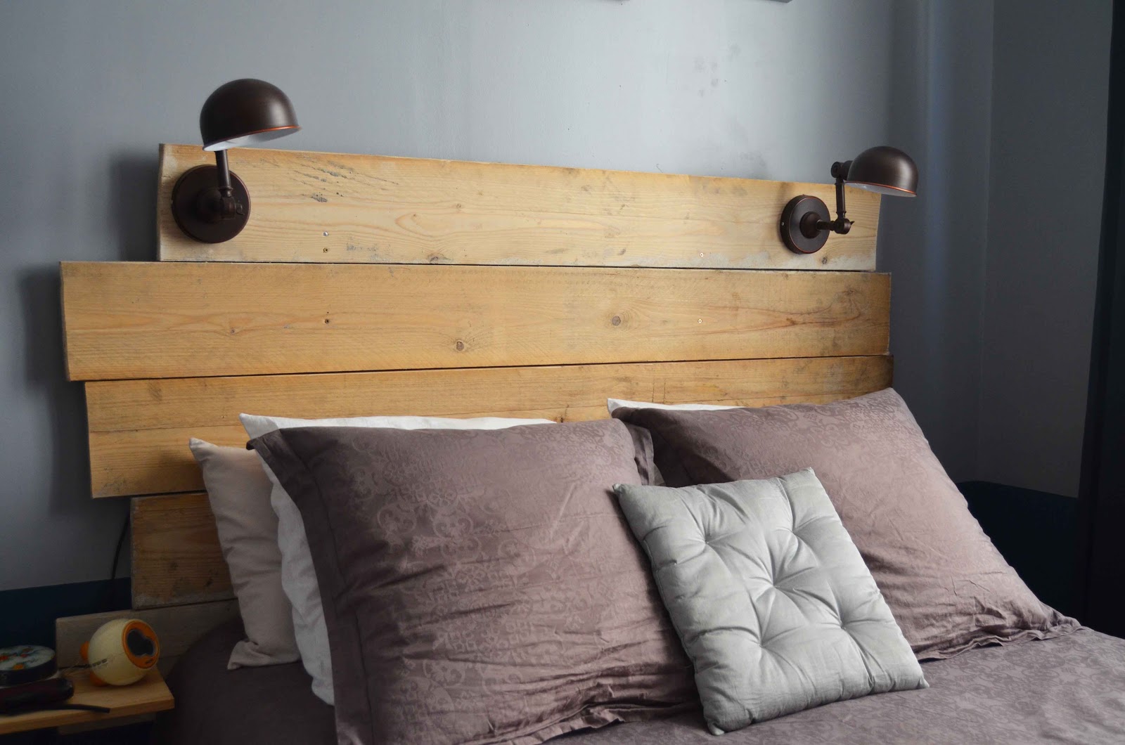Le goût du détail Tête de lit faite maison Le goût du détail Tête de lit faite maison