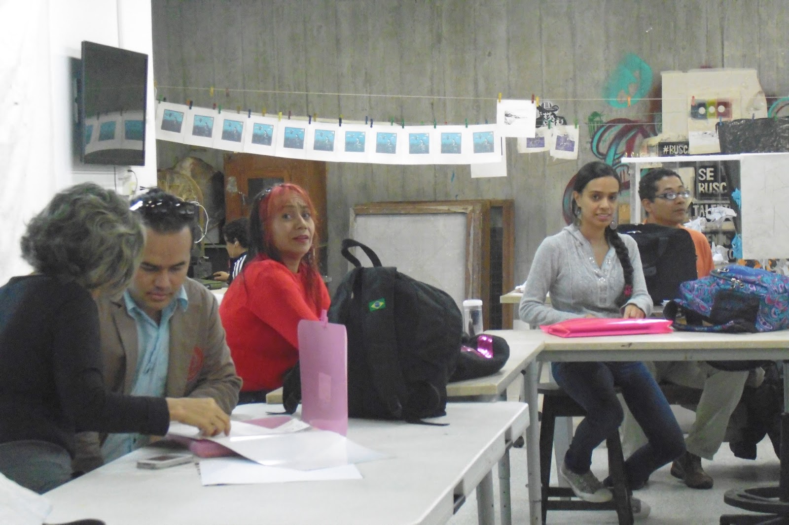 Nuevo Parche Bordado De Marco De Letra Inglesa De Explosión De Dibujos Animados, Parche Adhesivo Para Planchar En Ropa I.1527889592