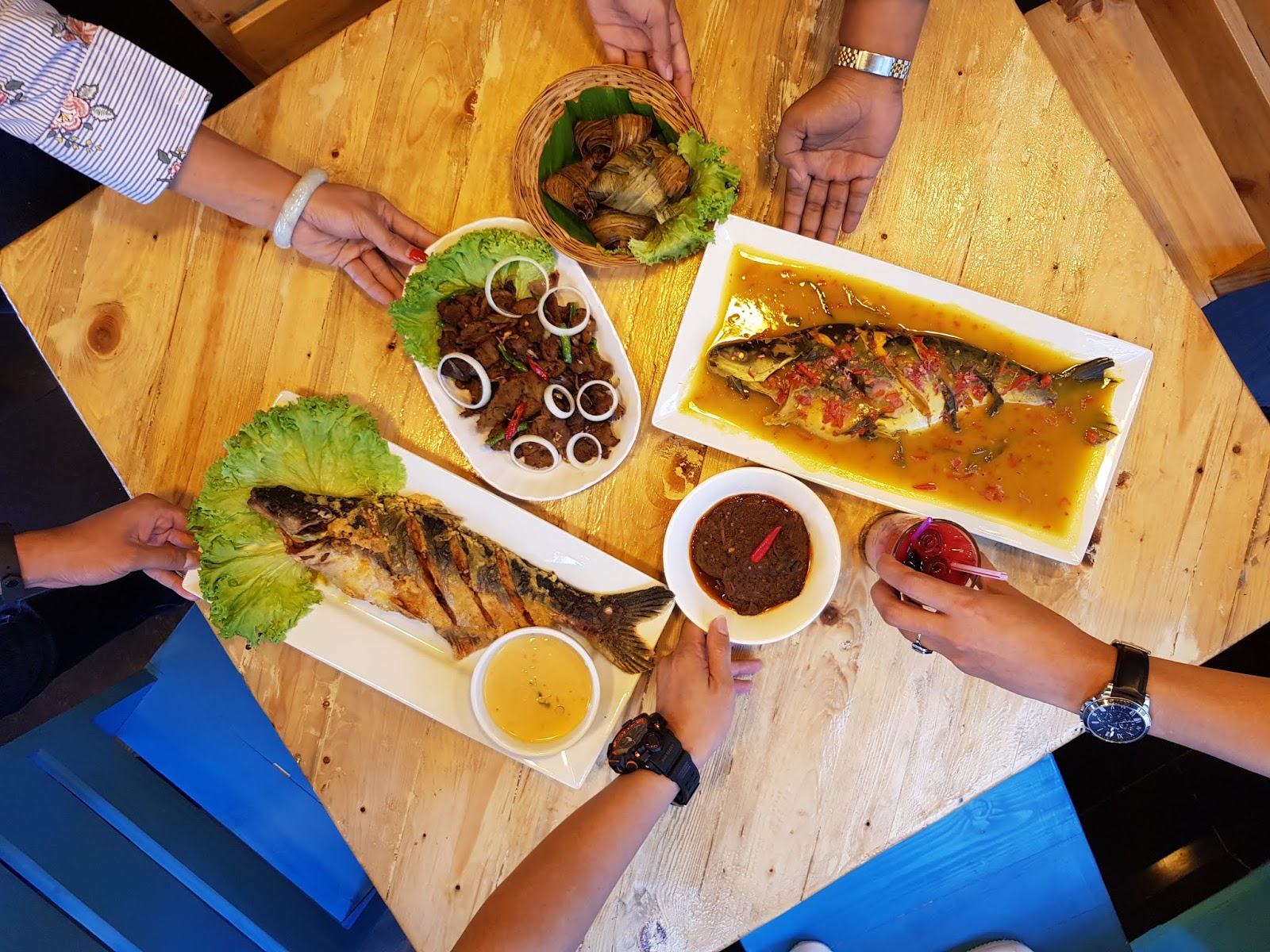 Restoran Rasa Wau Sunway Giza Saji Masakan Asli Dari Pantai Timur