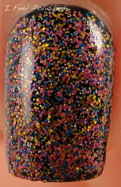 Initial Lacquer Rainbow Sands Macro