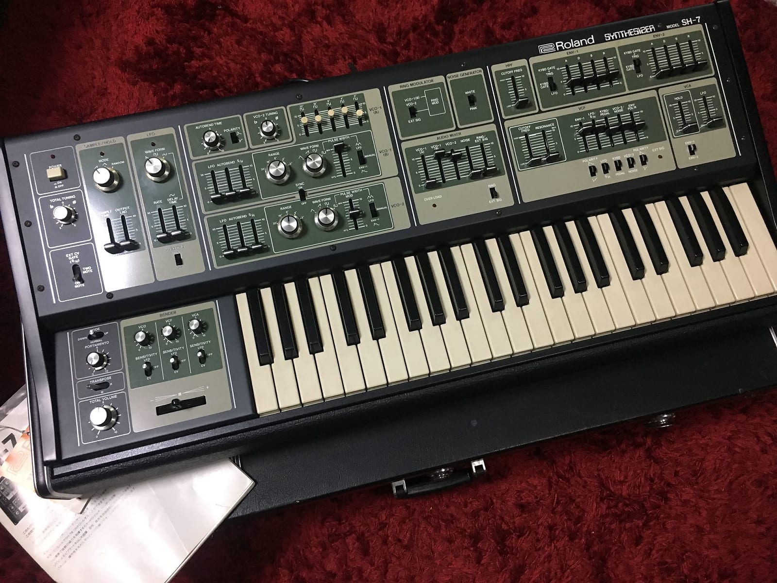 MATRIXSYNTH Roland SH7 SN 720837