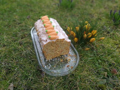 Karotten-Mandel-Kastenkuchen (Rüeblicake)