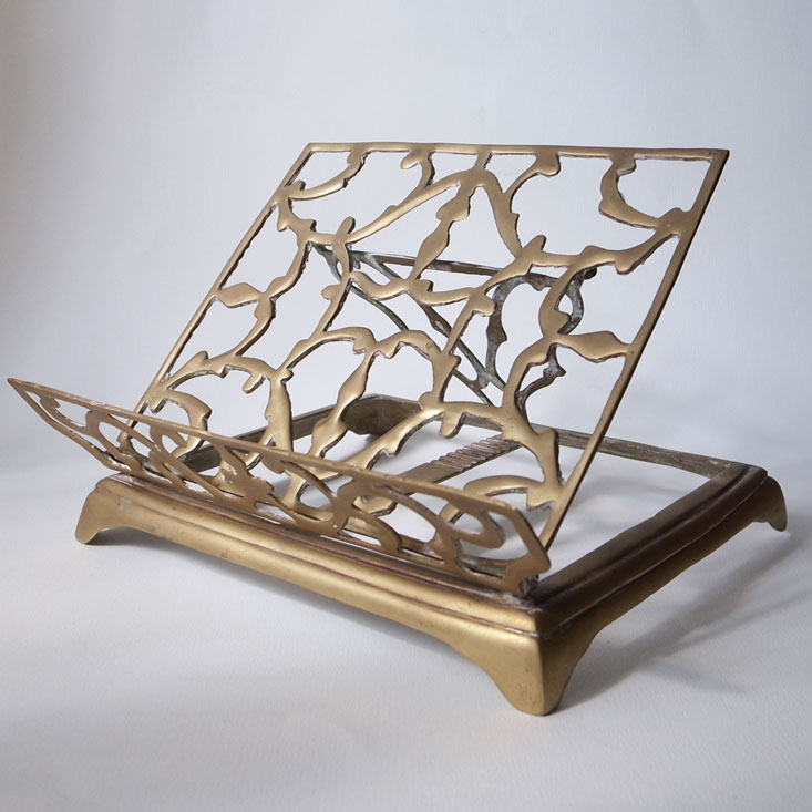 Todd Lowrey Antiques 古美た書見台 /Antique Brass Book Stand