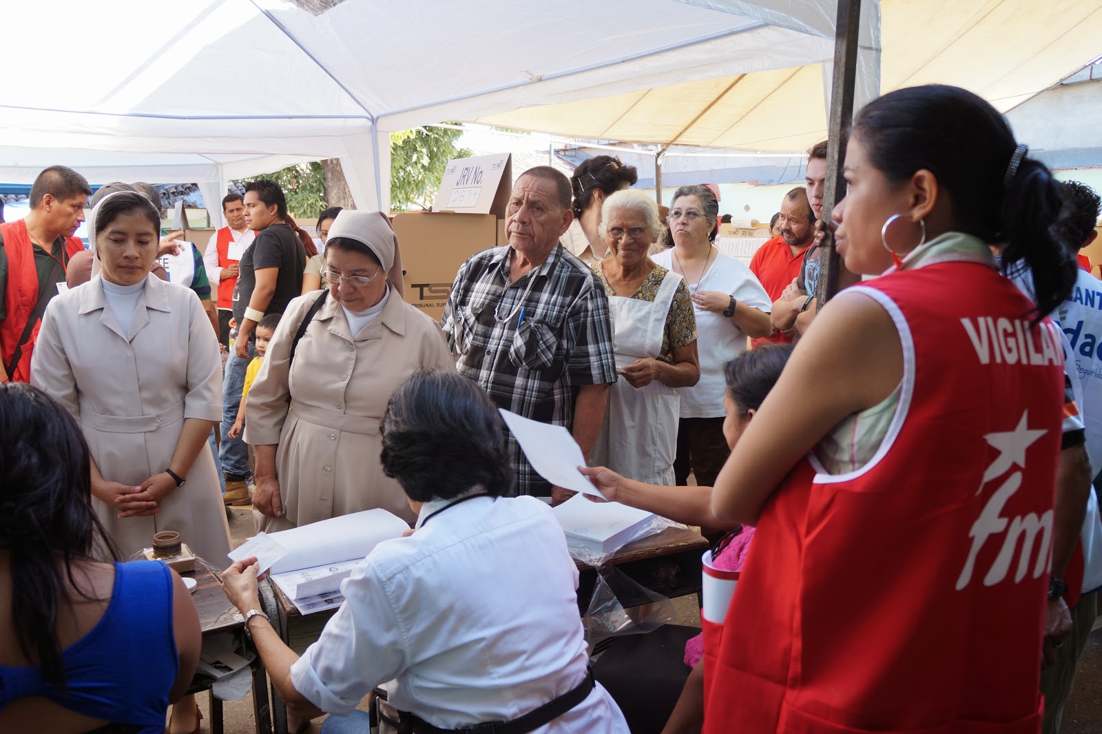 ELECCIONES EL SALVADOR 2014 Snapshots of the past