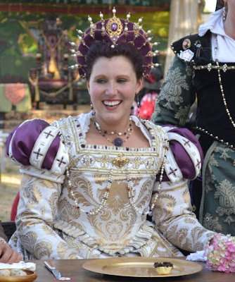 Keep Calm and Craft On: Renaissance Faire Costumes - Royal Court Costumes