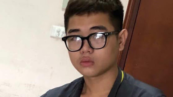 Bắt khẩn cấp nam sinh 17 tuổi cướp xe ôm