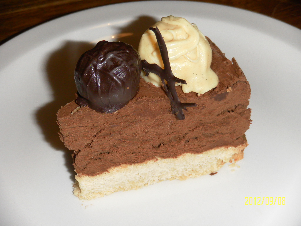 FLOWER POT KITCHEN DECADANT CHOCOLATE TRUFFLE TORTE CAKE