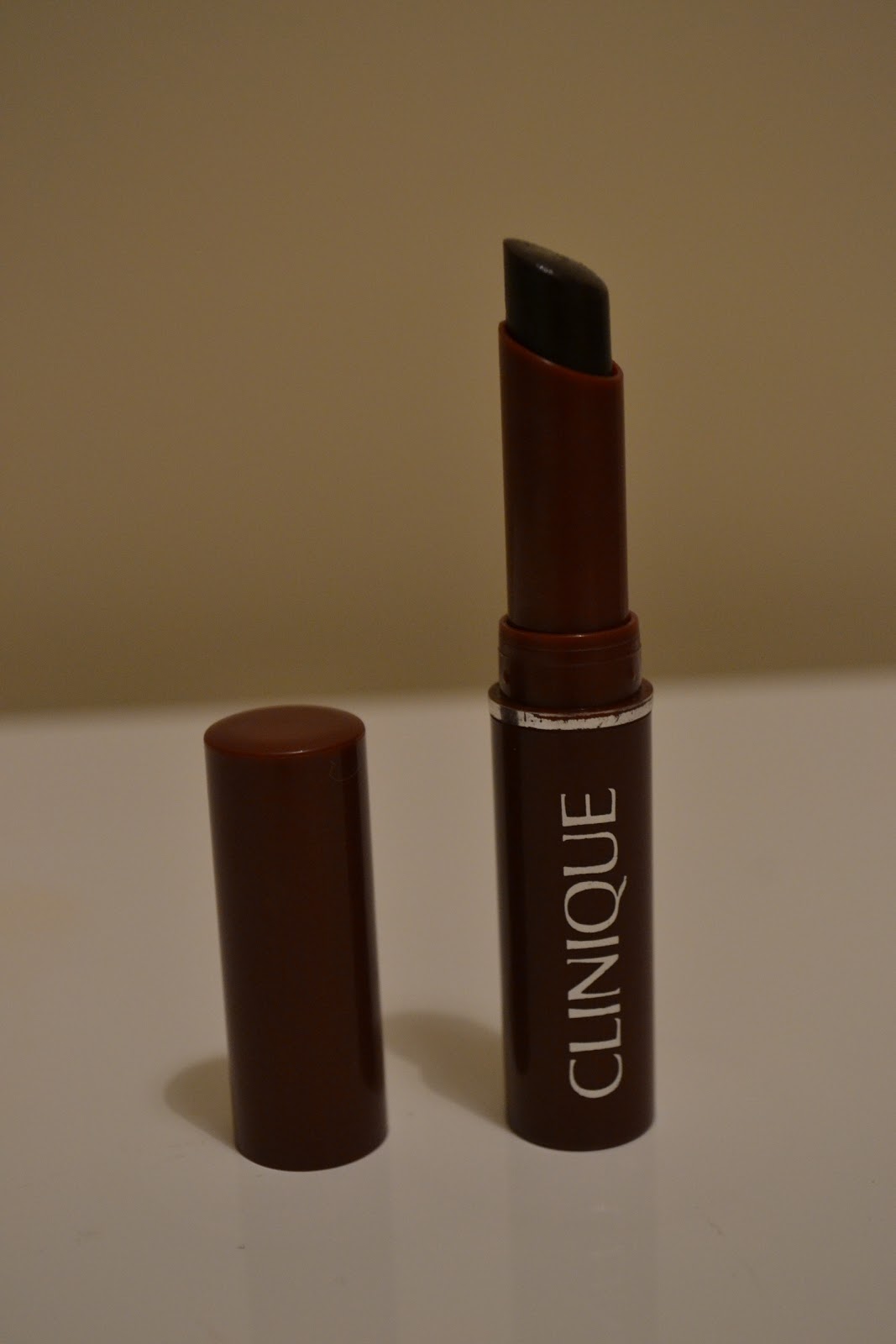 Clinique black honey lipstick. Аналог помады black honey. Clinique almost lipstick black honey. Аналог помады black honey. Помада clinique black honey.