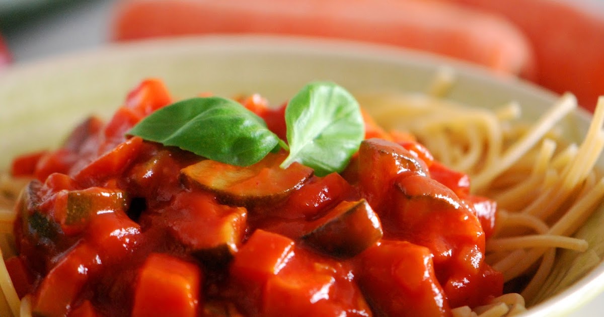 Probieren und Studieren : Vollkorn-Spaghetti mit Zucchini-Möhren-Bolognese