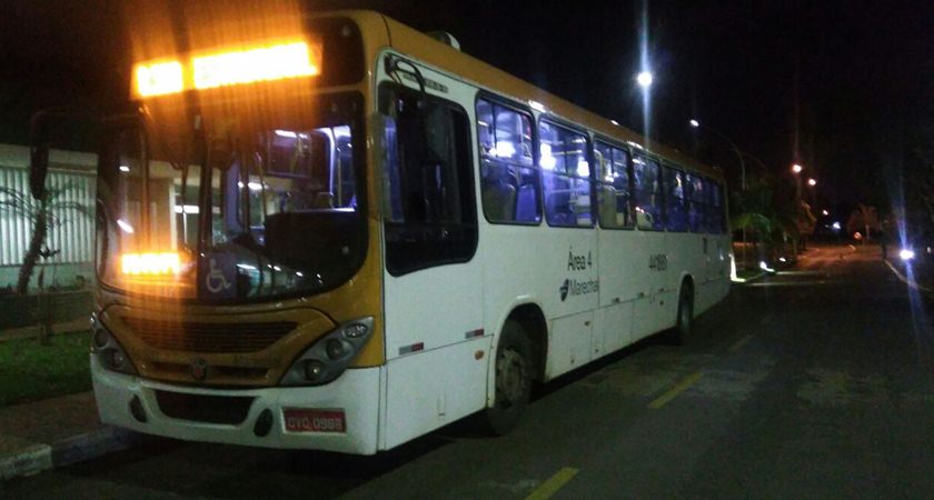 Resultado de imagem para assalto a onibus samambaia