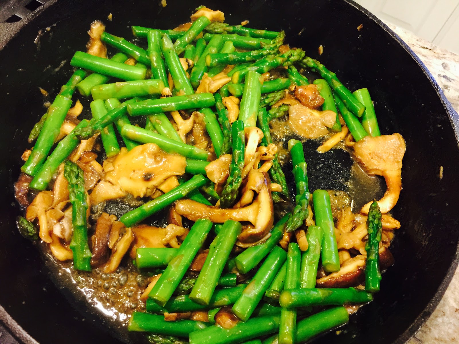 doughreme Sautéed Asian Asparagus and Shiitake Mushrooms
