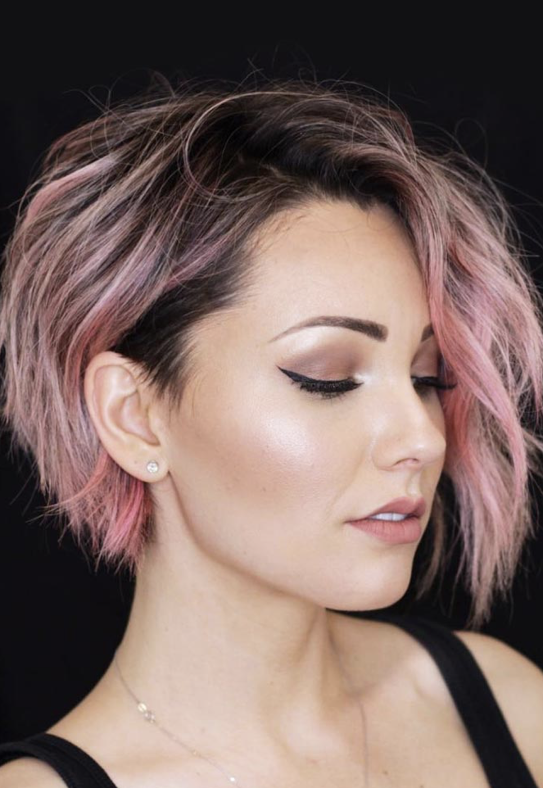 SHORT HAIRSTYLES FOR 2023 FEMALE - LatestHairstylePedia.com