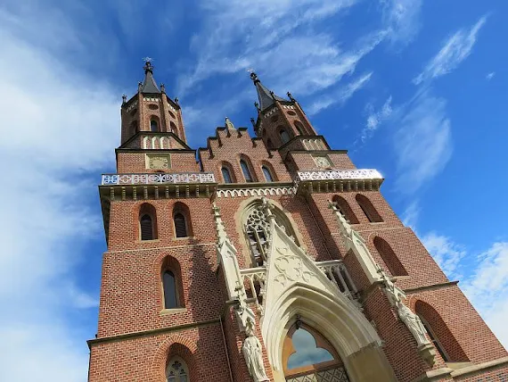 Kościół Wniebowzięcia Najświętszej Maryi Panny w Rzepienniku Strzyżewskim kosciol