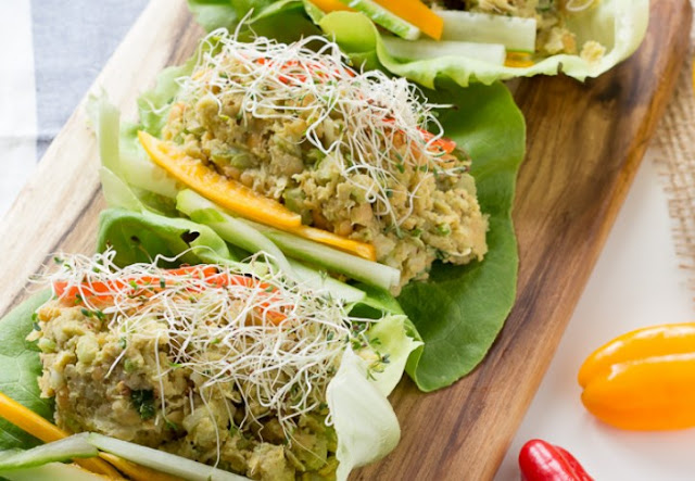 Avocado Chickpea Lettuce Wraps #vegan #lunch