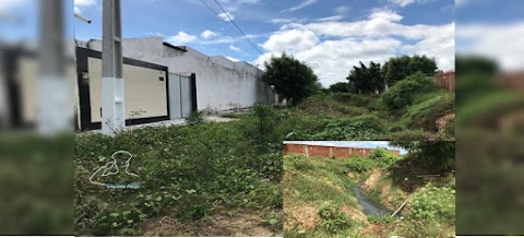 Serviço incompleto deixa família ilhada na rua Hermes Enéas no Bairro Monte Castelo em Patos-PB