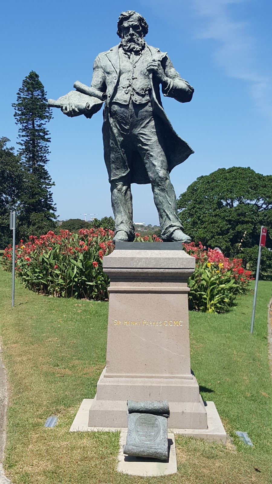 Sir Henry Parkes Statue