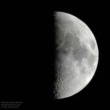 right-half-moon-seen-from-northern-hemisphere