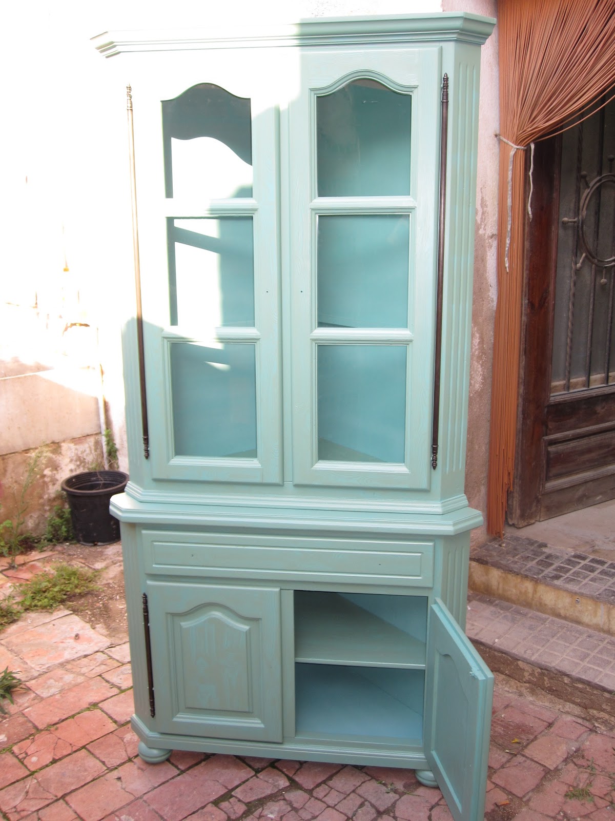 By JC: Mueble rinconera con cambio de color y efecto veteado