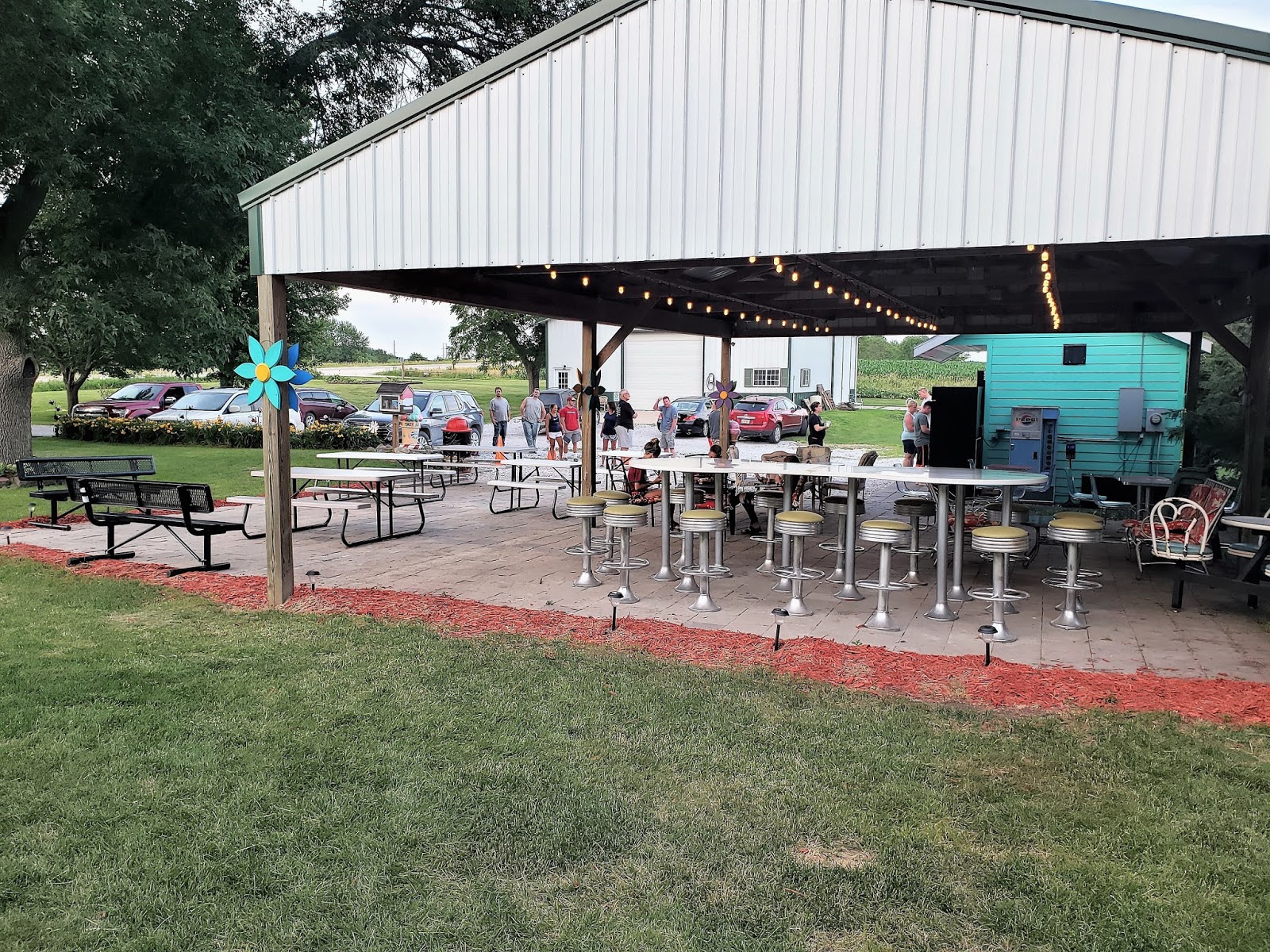 Corn, Beans, Pigs and Kids Iowa Ice Cream Road Trip at Sweet Treats in Jewell, Iowa