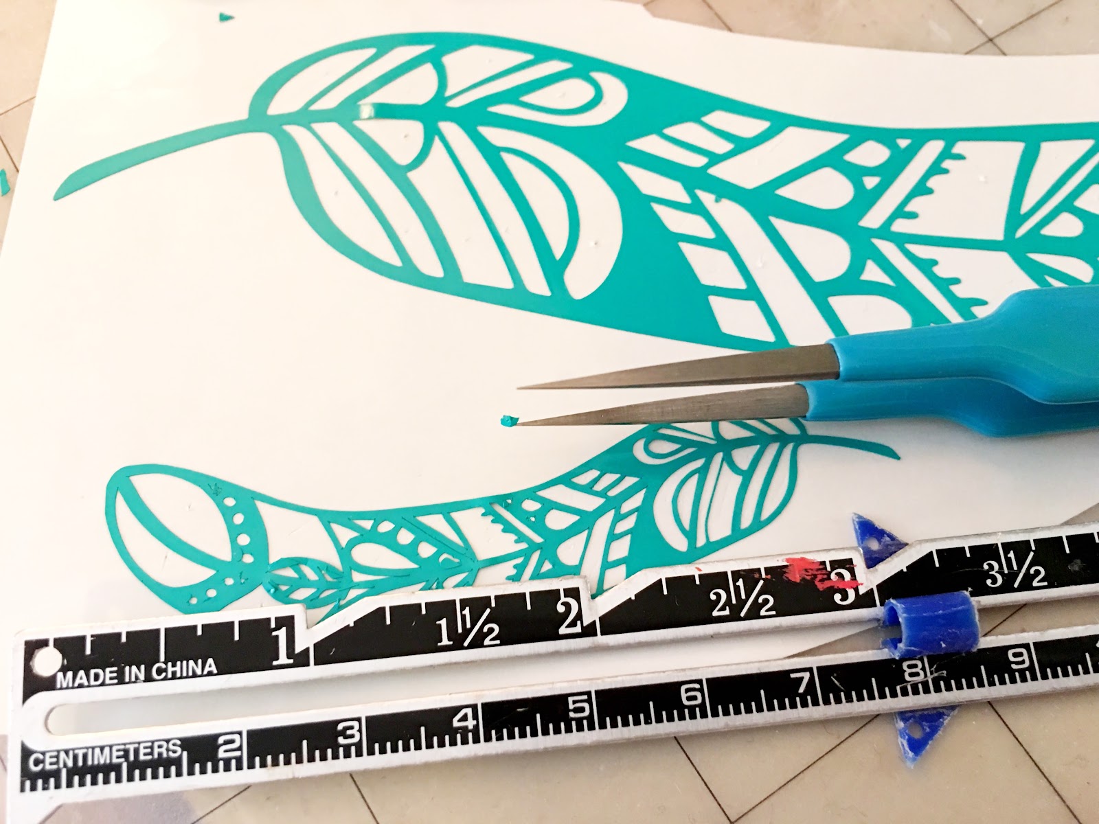 The Best Silhouette Vinyl Weeding Tool: Finally a Hook That Works -  Silhouette School