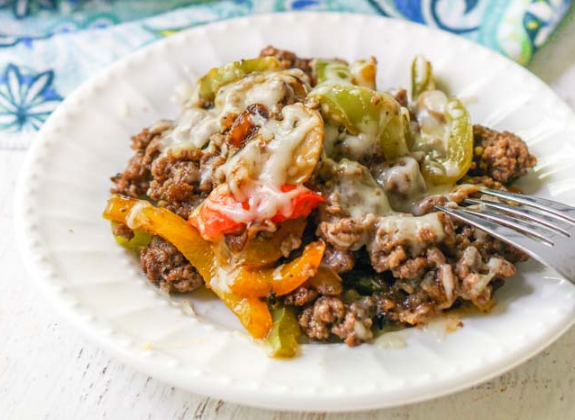 Low Carb Cheesesteak Skillet using Ground Beef #lowcarb #food #whole30 #diet #paleo
