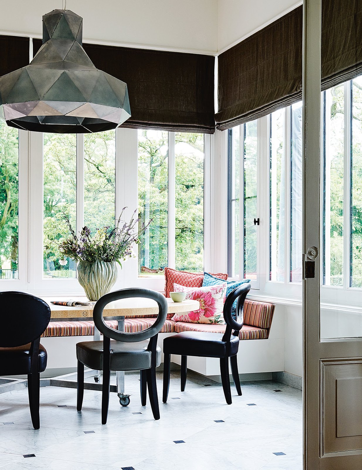Color Outside The Lines Book Review Dutch Interior Design The Company Was Founded In Amsterdam 2005 So They Ve Had Four Years Of Successful Interior Design To Catalog This Beautiful Coffee Table Book