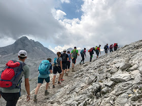 Übers Gatterl auf die Zugspitze  Alpentestival Garmisch-Partenkirchen   Gatterl-Tour auf die Zugspitze über ehrwalder Alm und Knorrhütte 12