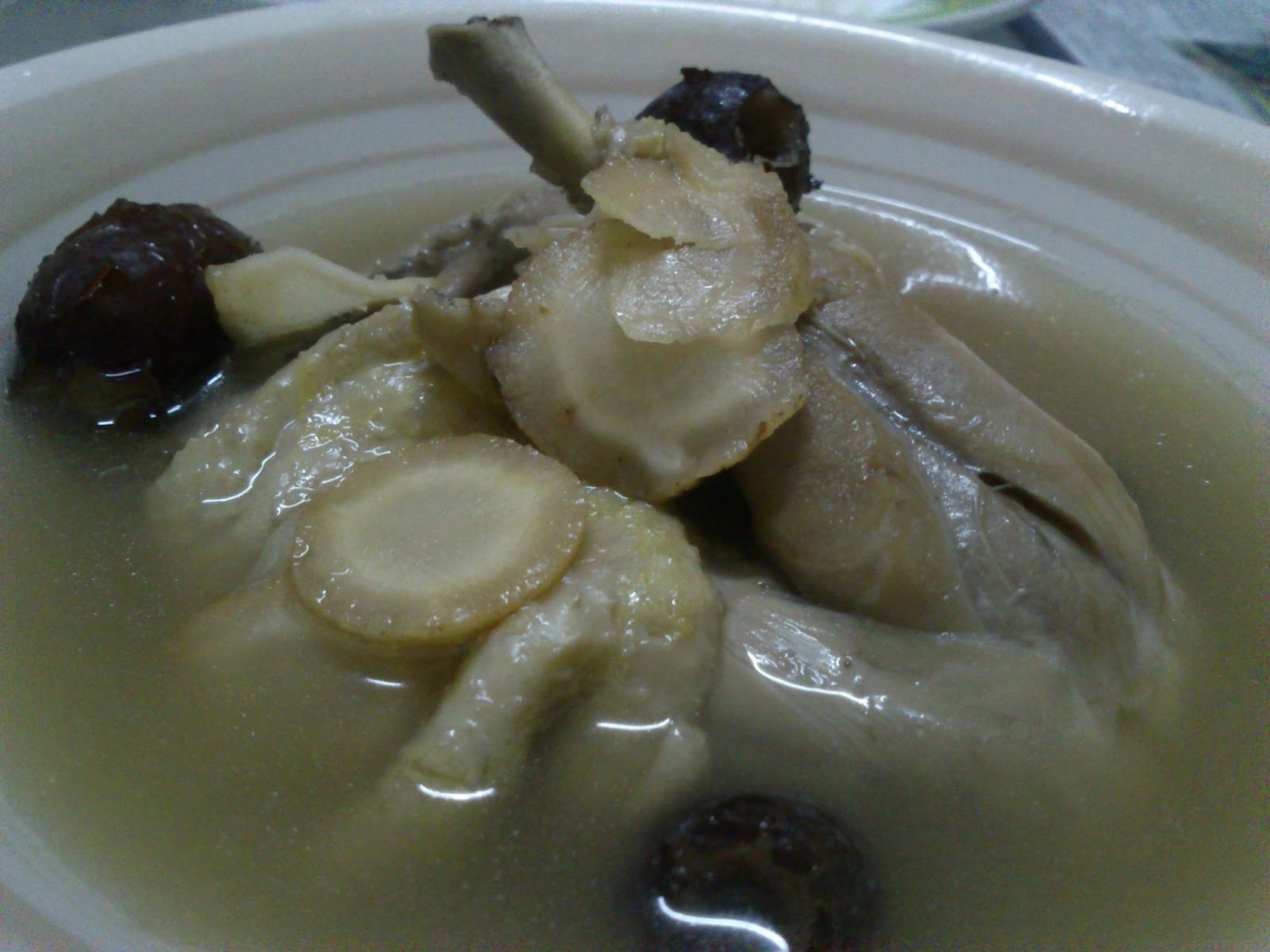 美味情缘 泡参红枣土鸡汤 Ginseng Chicken Soup with Red Dates